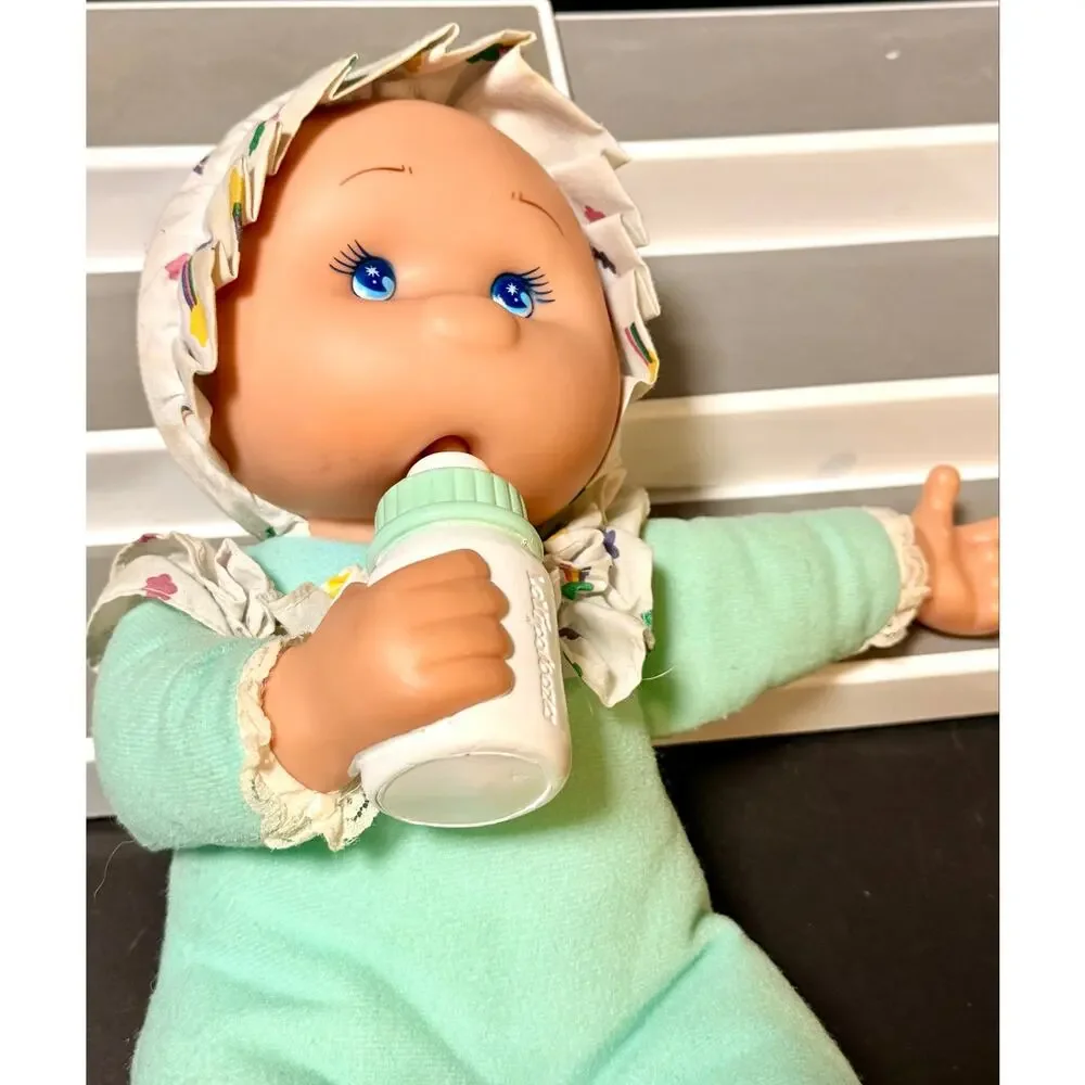 1998 Goldberger Lollipalooza baby doll soft body rubber face bonnet blue starry